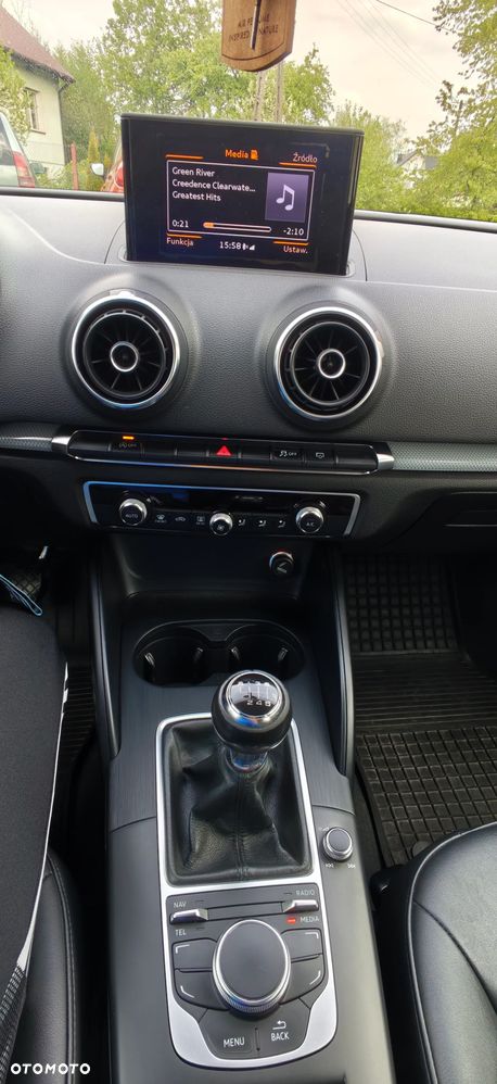 Audi A3 Sportback 1.6 TDI Ambiente - 8