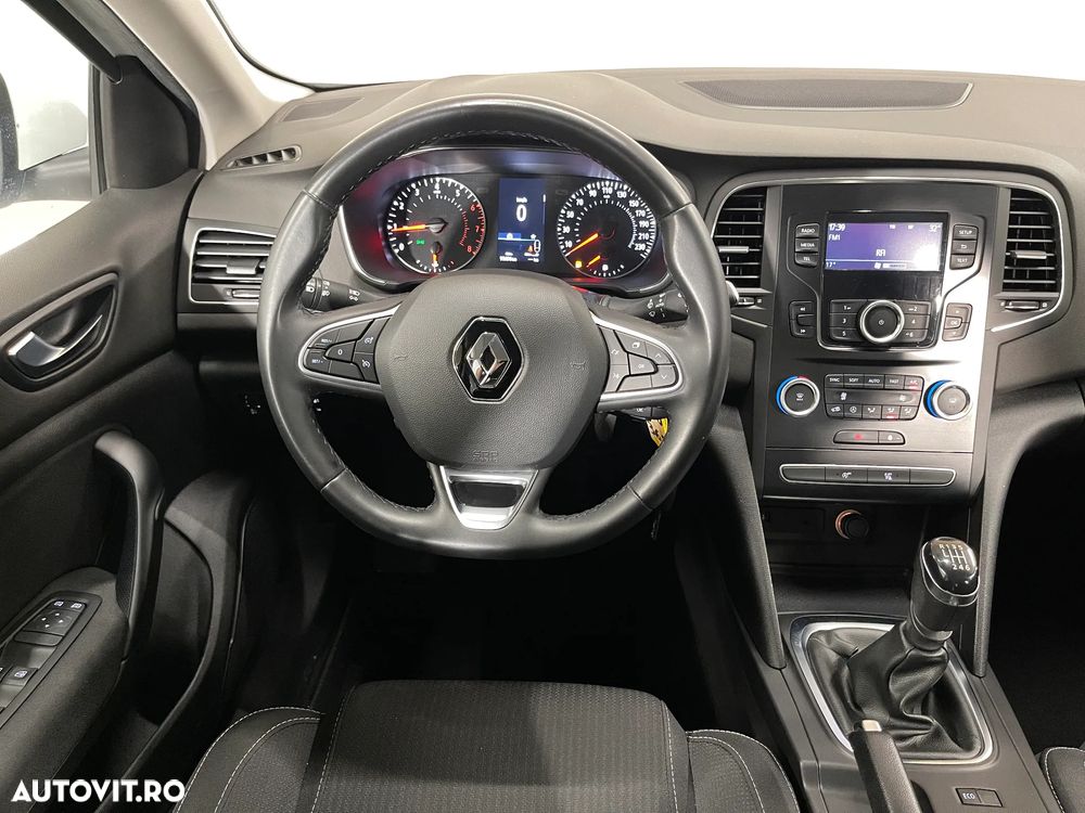 Renault Megane TCe 140 GPF Zen - 7