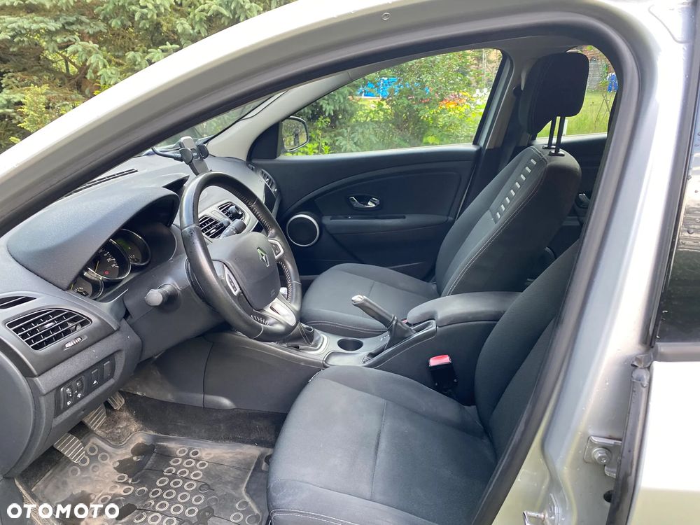 Renault Fluence 1.6 16V Color Edition - 28