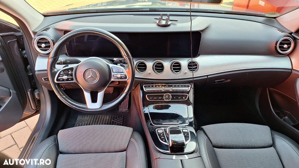 Mercedes-Benz E 220 d Aut. - 11
