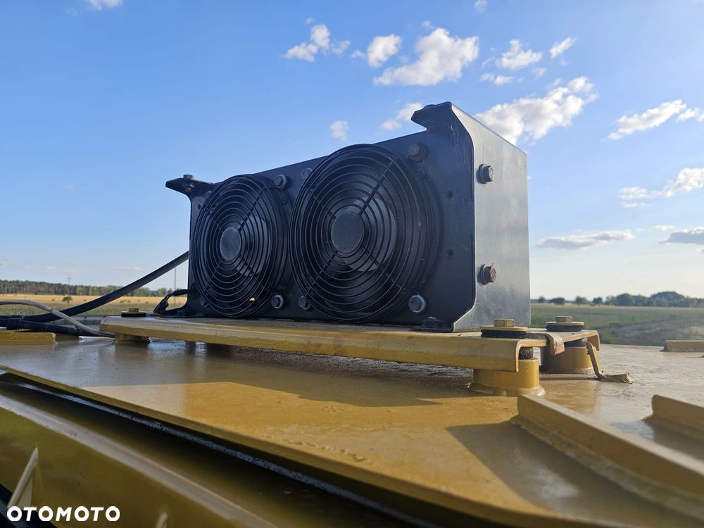 Caterpillar 826 G - 25