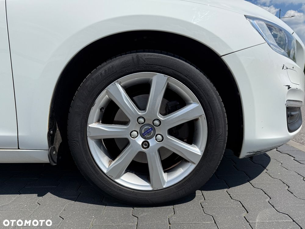 Volvo S60 D3 Drive-E Momentum - 11