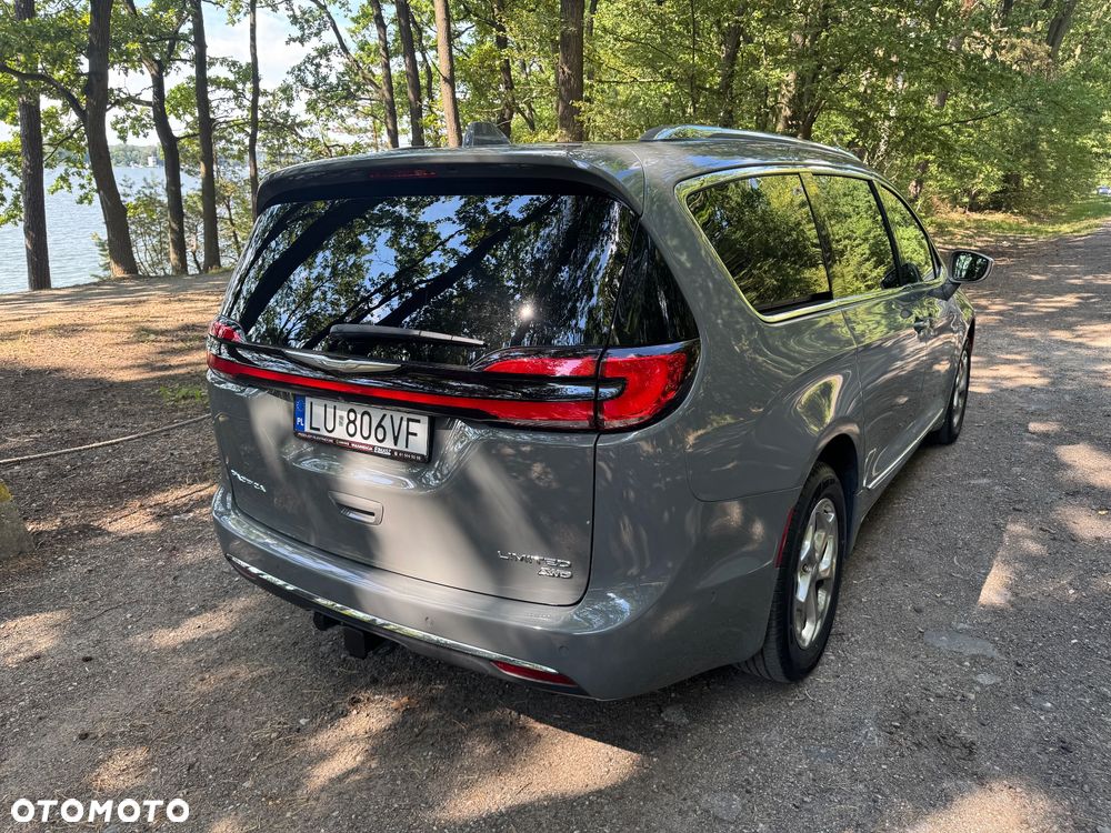 Chrysler Pacifica - 12