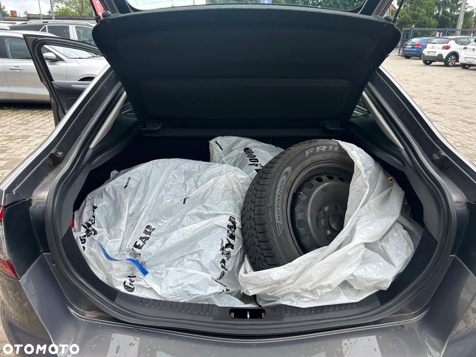 Ford Mondeo 1.6 T Silver X Plus - 13