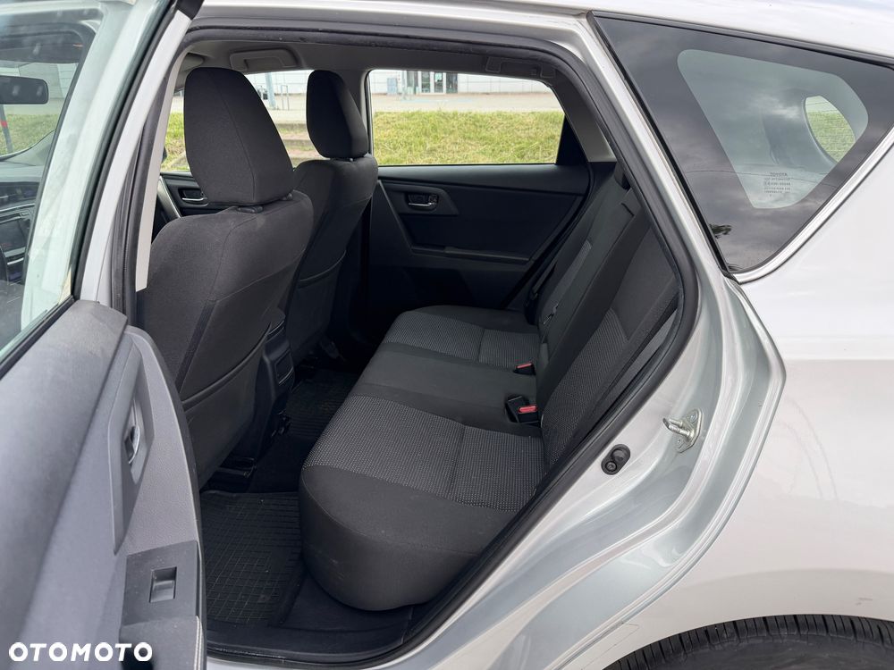 Toyota Auris 2.0 D-4D Premium Comfort - 21