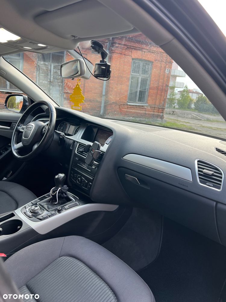 Audi A4 Avant 2.0 TDI - 17