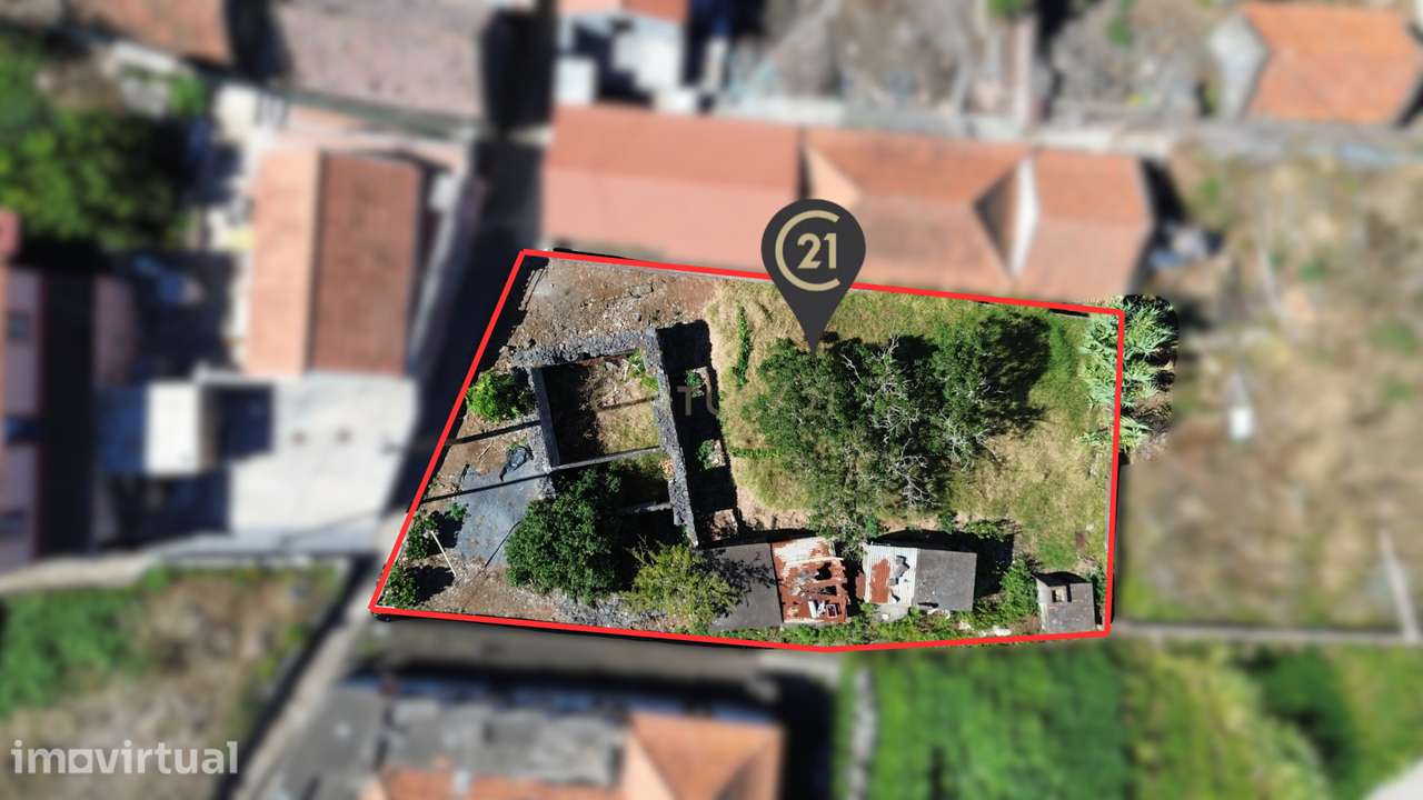 Casa em Ruínas com Vista Montanha em Ponta do Pargo, Madeira + Garagem