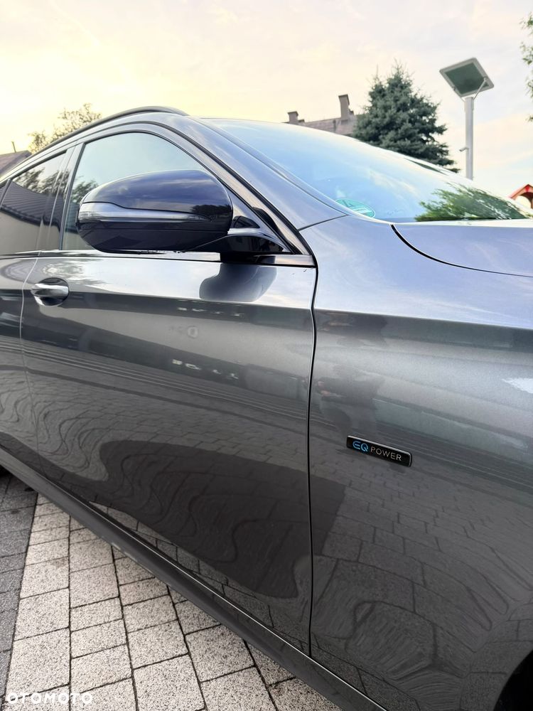 Mercedes-Benz Klasa E 300 de AMG - 9