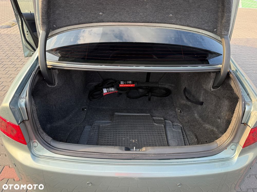 Honda Accord 2.0 Comfort - 17