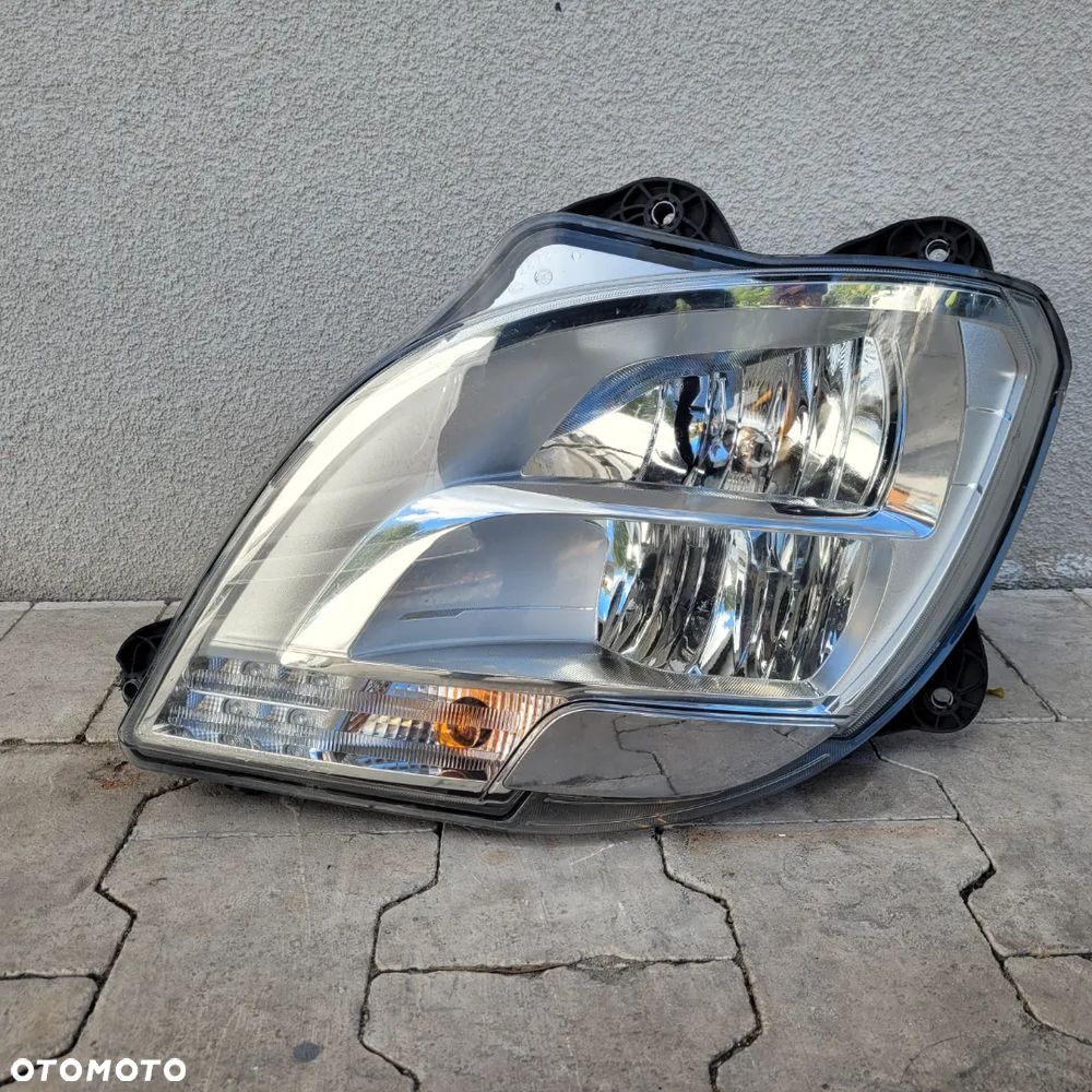 LAMPA LEWA FULL LED DAF XF 106 ORYGINAL - 1
