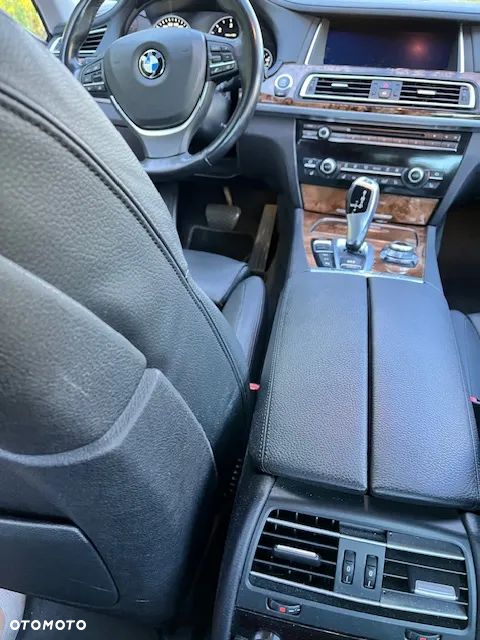 BMW Seria 7 740d xDrive - 4