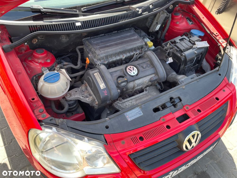 Volkswagen Polo 1.4 16V Comfortline - 8