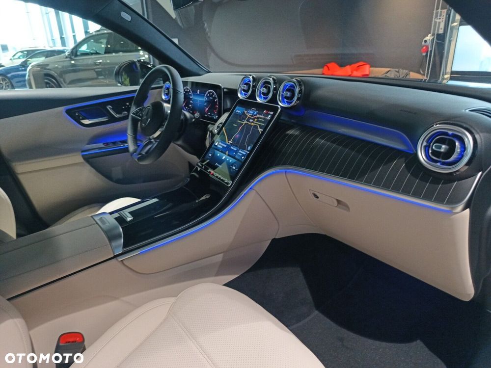 Mercedes-Benz GLC - 25