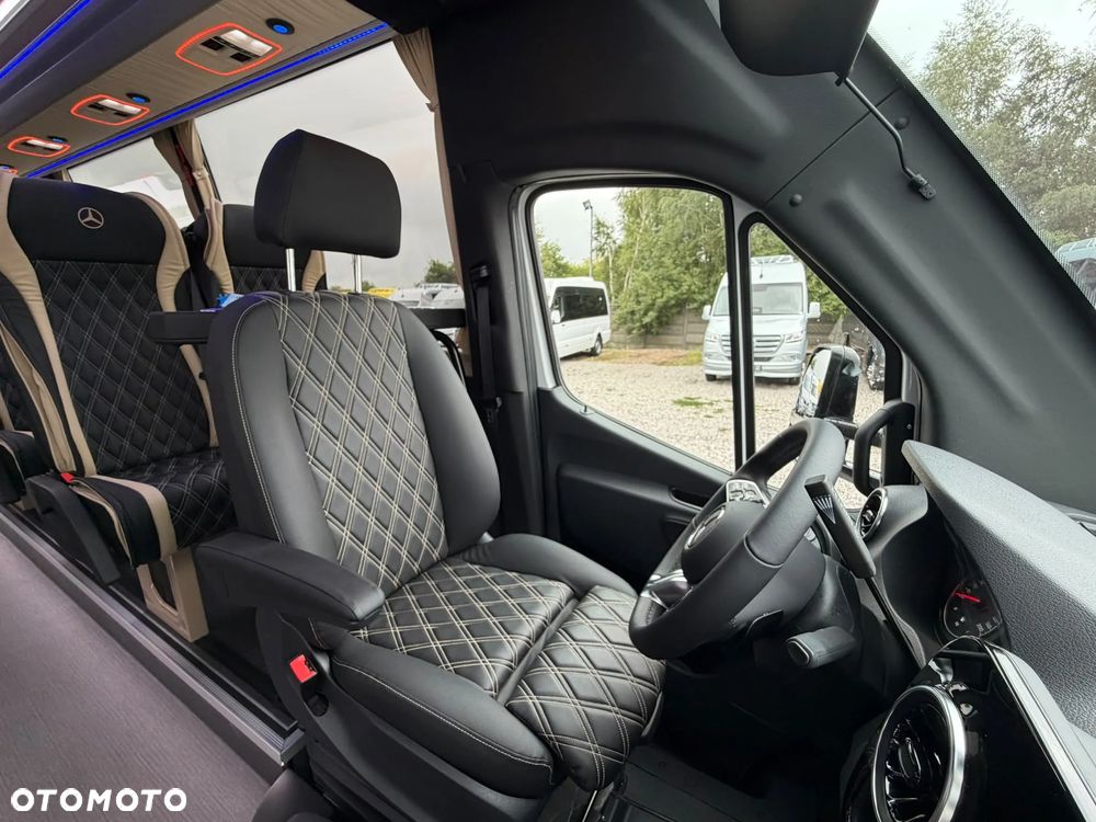 Mercedes-Benz Sprinter 519 - 32