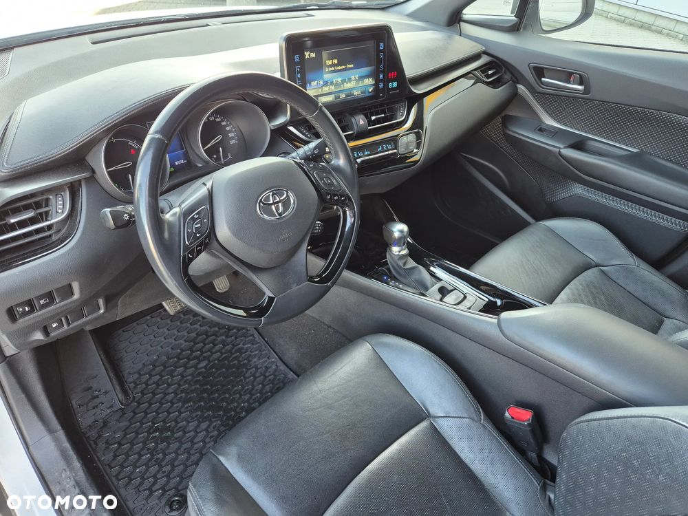 Toyota C-HR - 26