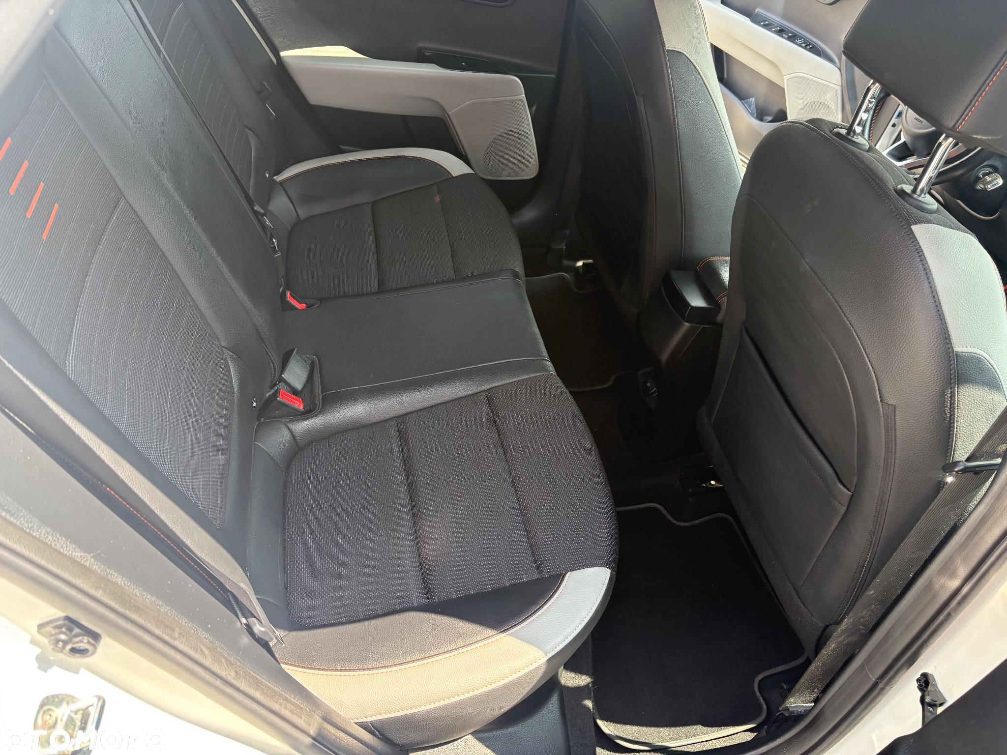 Kia Stonic 1.0 T-GDI DCT OPF Spirit - 25