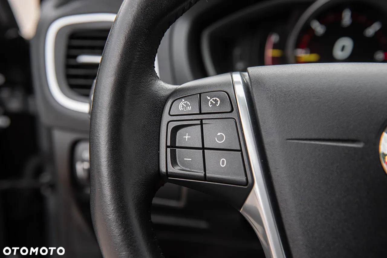 Volvo V40 D2 Drive-E SCR Momentum - 21