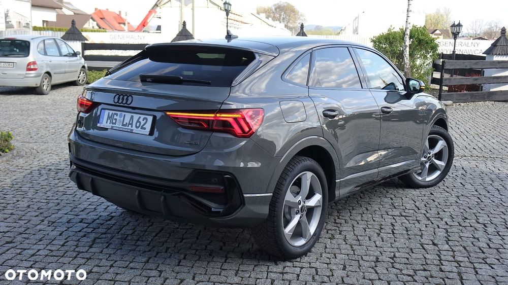 Audi Q3 Sportback - 2