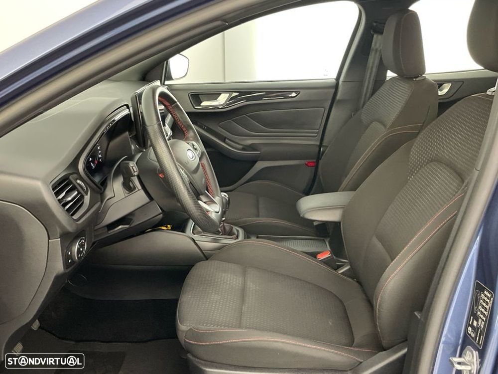 Ford Focus 1.0 EcoBoost MHEV ST-Line - 11