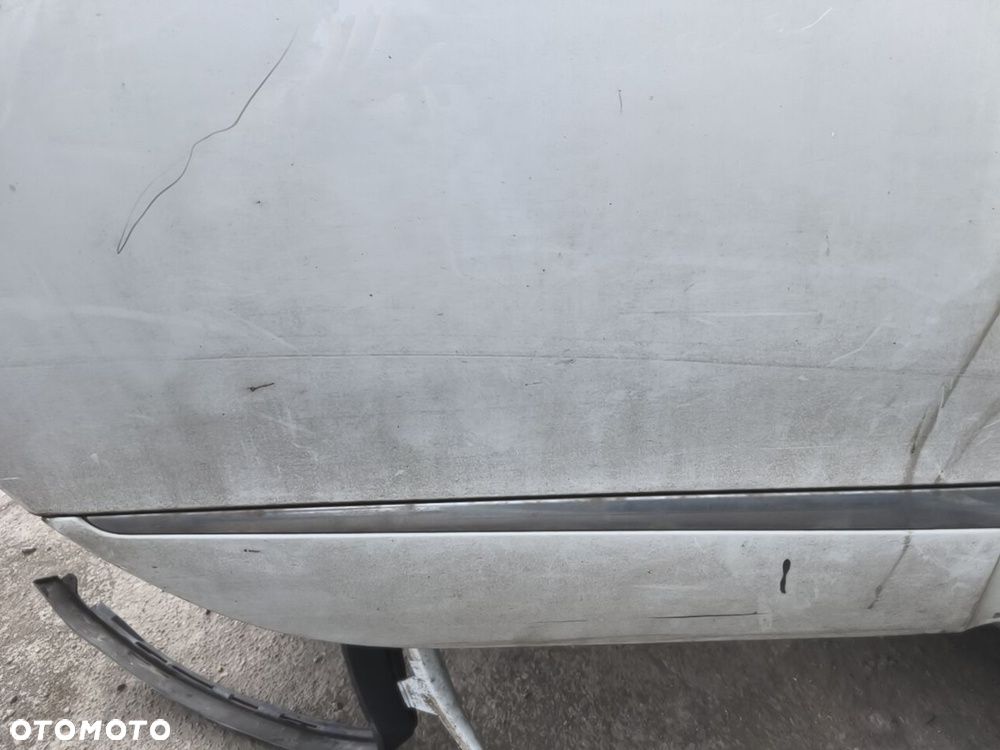 RENAULT SCENIC III 16r DRZWI PRAWE TYLNE PRAWY TYŁ GOŁE DV369 - 2