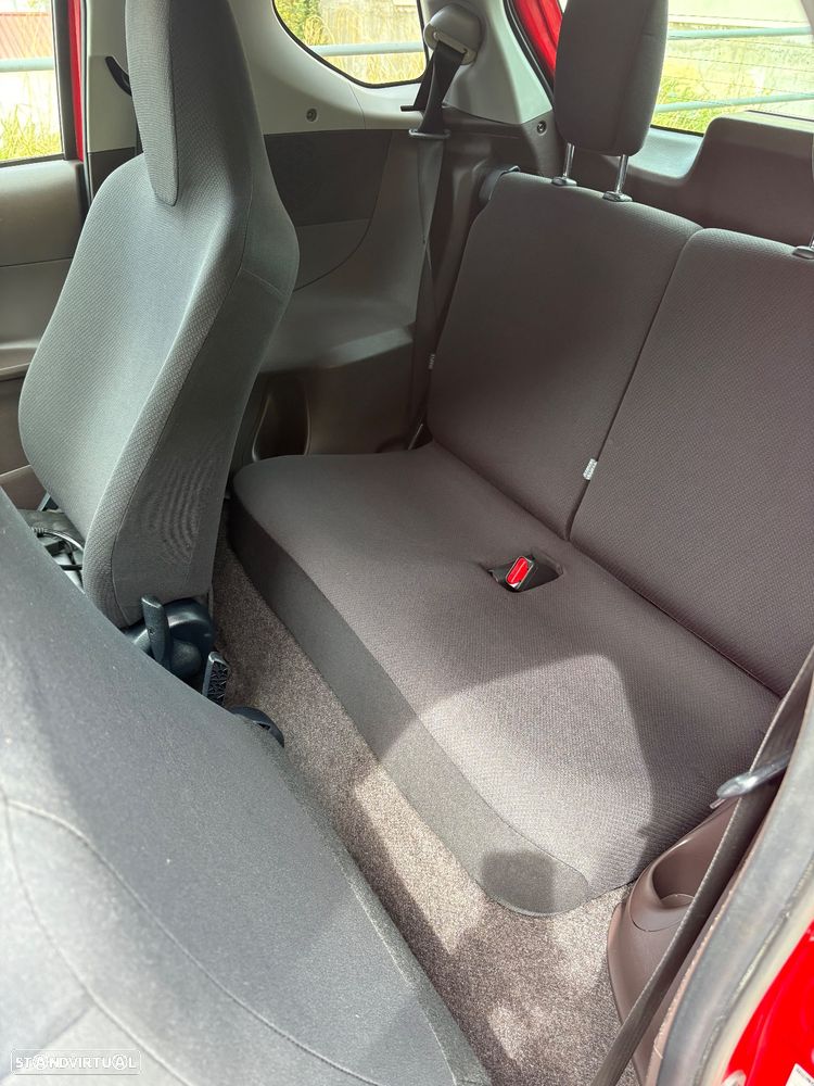 Toyota iQ 1.0 VVT-i - 6