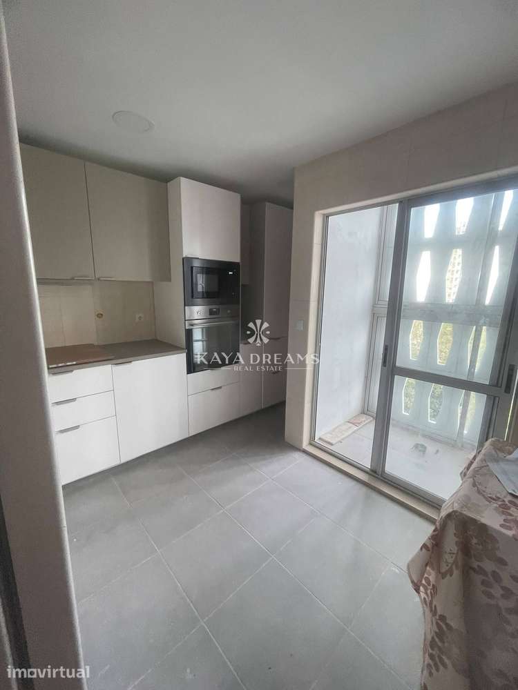 T3 Remodelado para arrendamento em Santo António dos Cavaleiros, Lo... - Grande imagem: 4/13