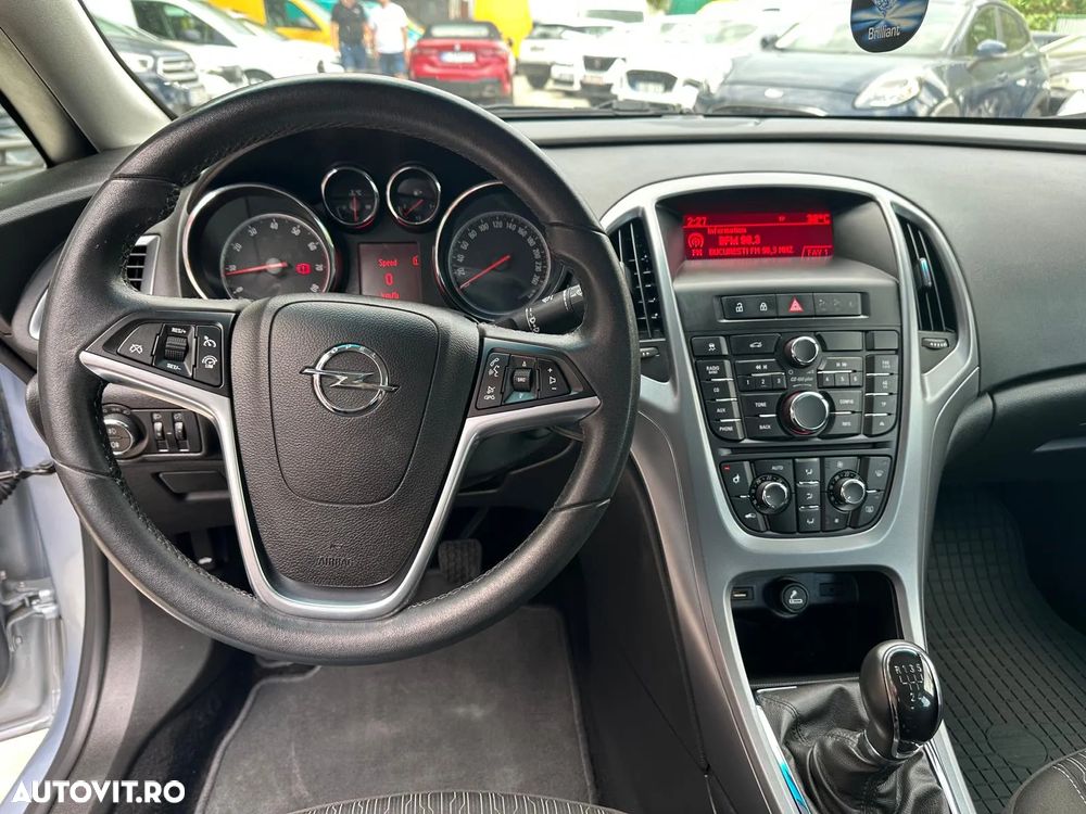 Opel Astra - 11