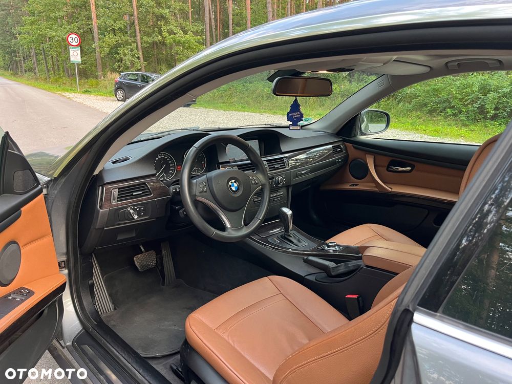 BMW Seria 3 320d Coupe Edition Exclusive - 12