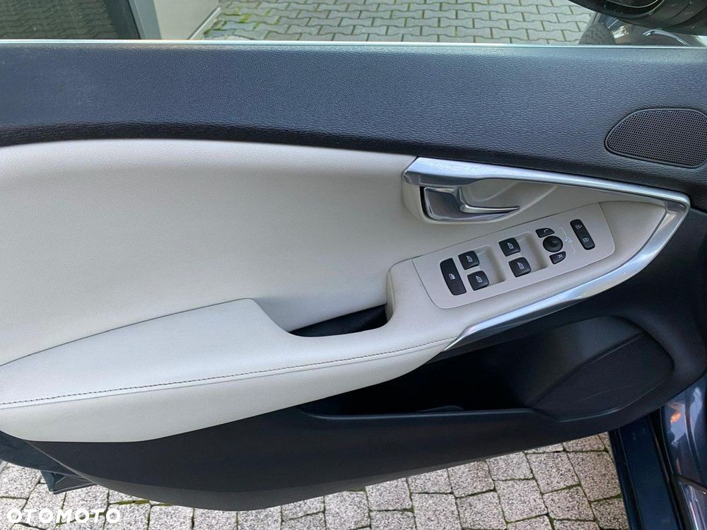 Volvo V40 D2 Drive-E Inscription - 17