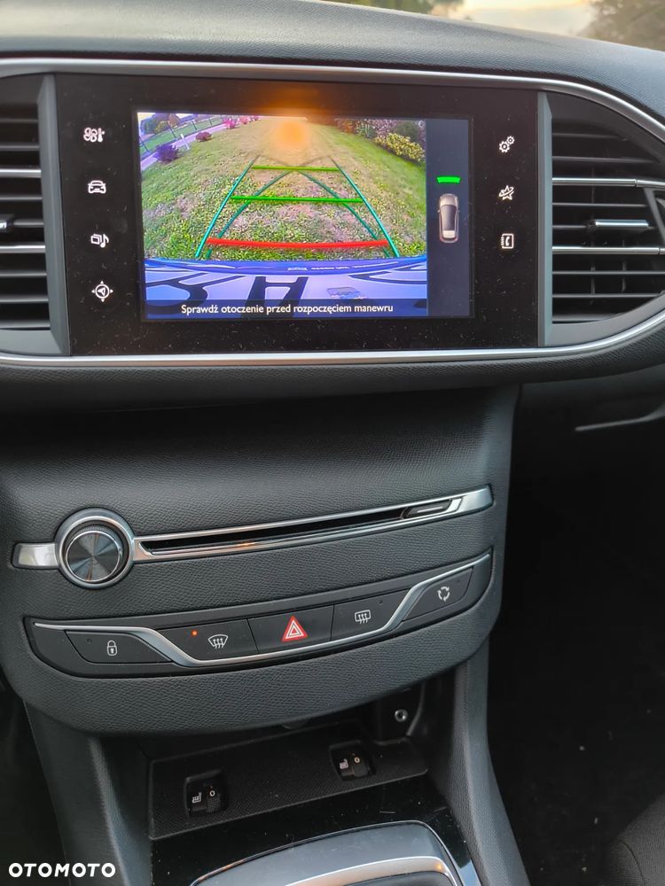 Peugeot 308 82 VTi Active - 10