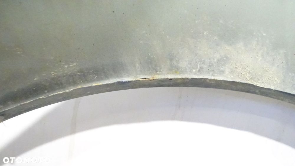 BŁOTNIK PRAWY PRZEDNI VOLVO S40 II 2.0 - 16