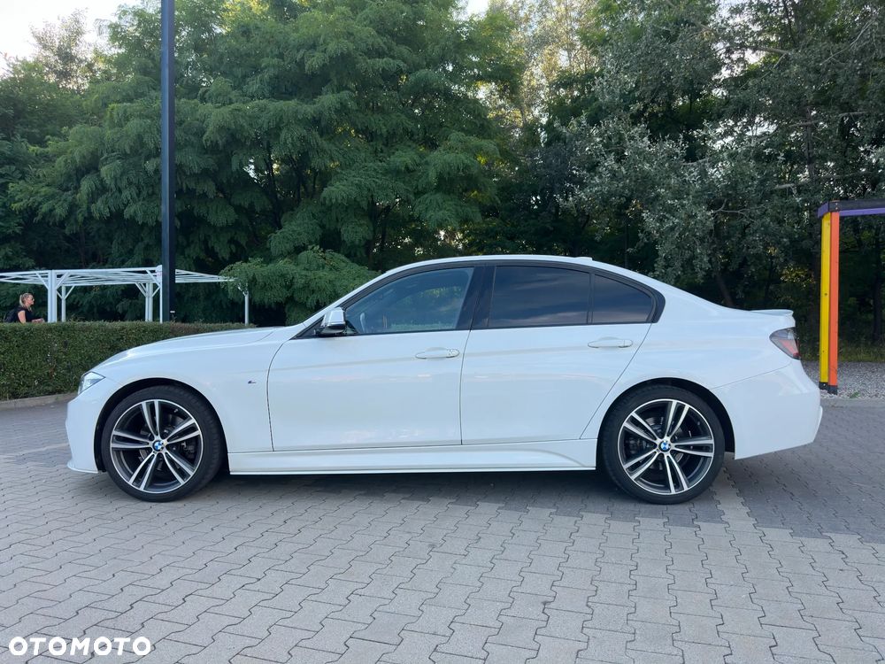 BMW Seria 3 330i xDrive M Sport Sport - 7