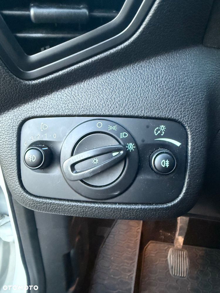 Ford Kuga - 17