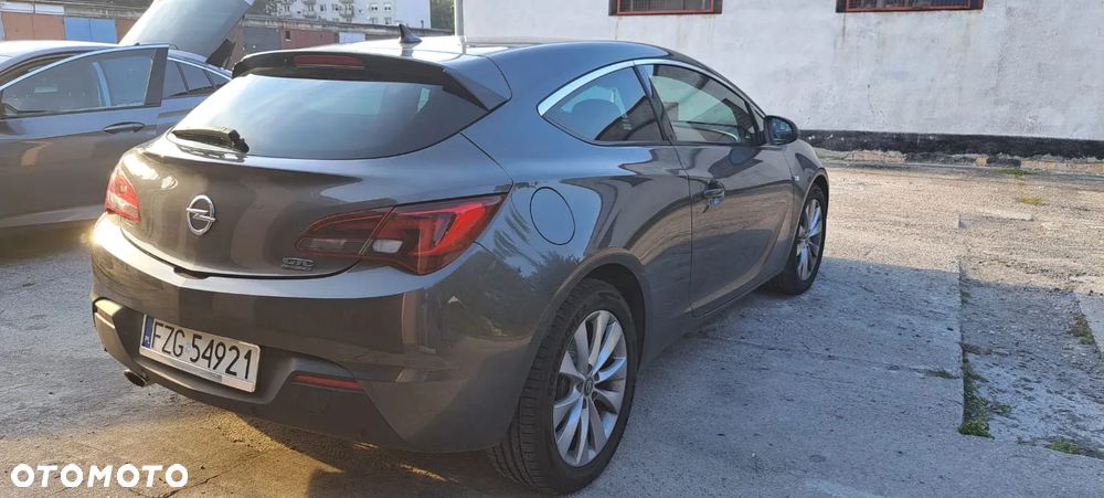 Opel Astra IV GTC 2.0 CDTI Sport S&S - 6