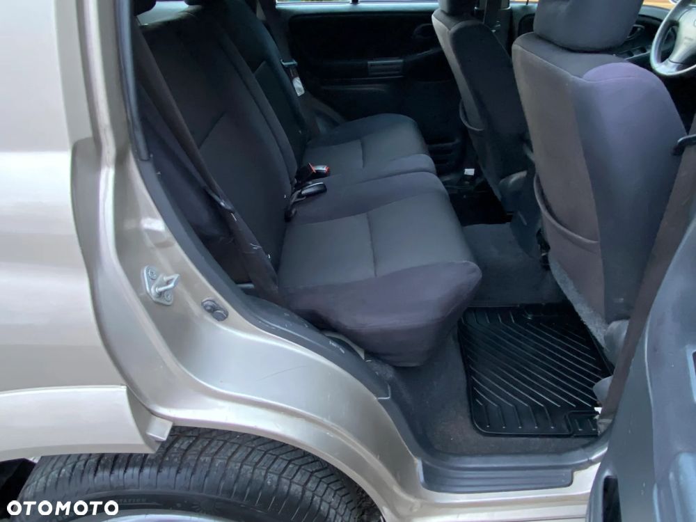 Suzuki Grand Vitara 2.0 Comfort Style - 8