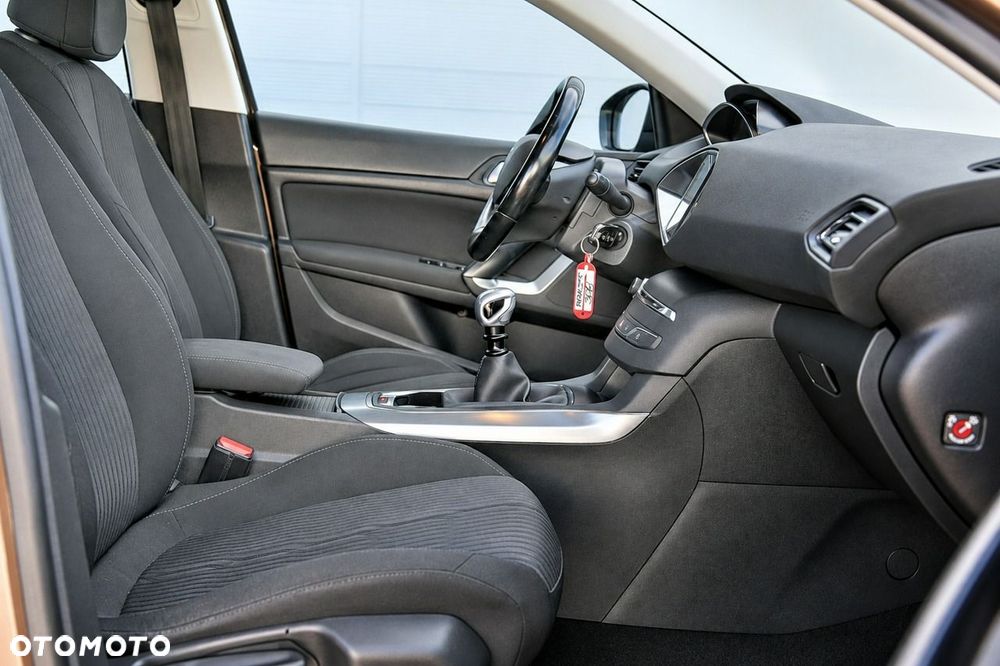 Peugeot 308 - 16
