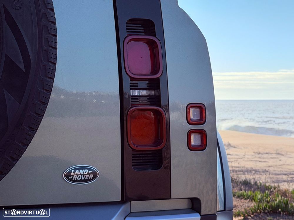 Land Rover Defender 110 P400e - 8