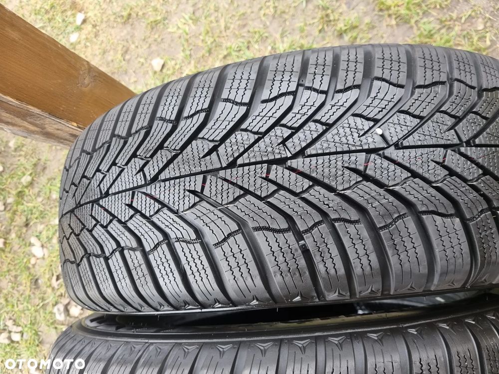 Opony Kumho WinterCraft WP52+ 235/60R18 107V 2025r,4X8mm jak nowe - 2