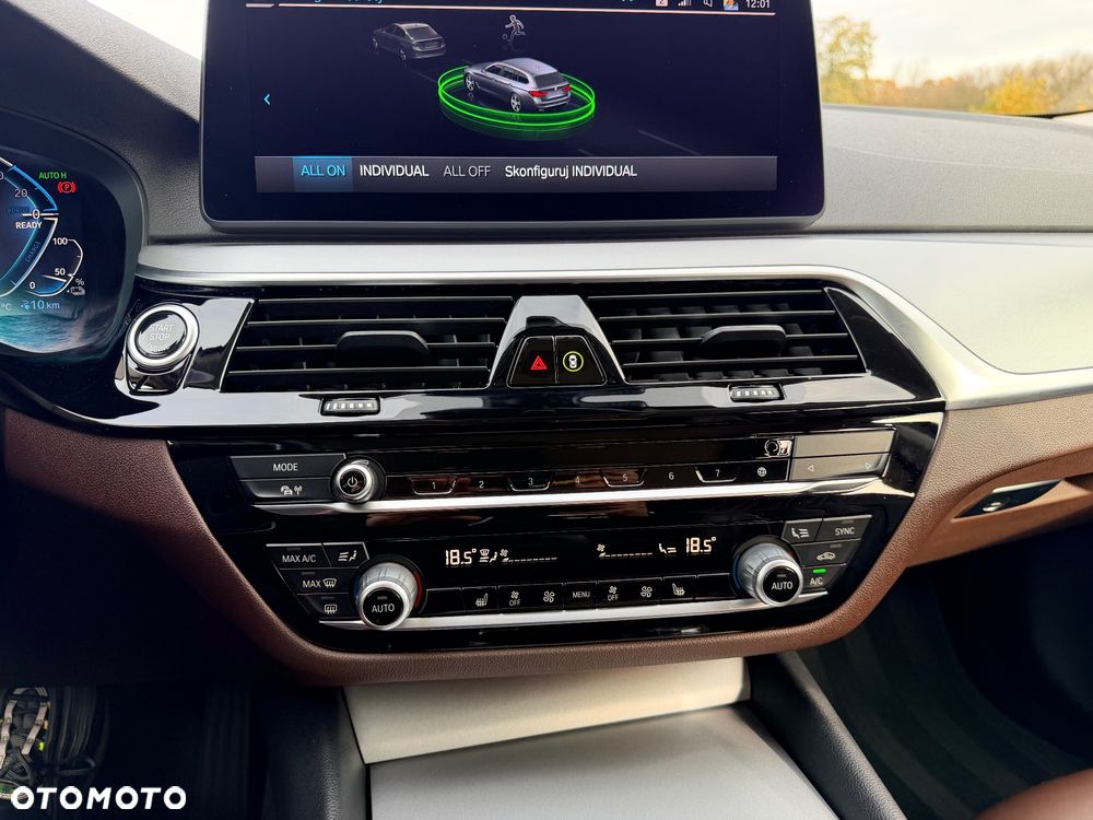 BMW Seria 5 530e Luxury Line - 23