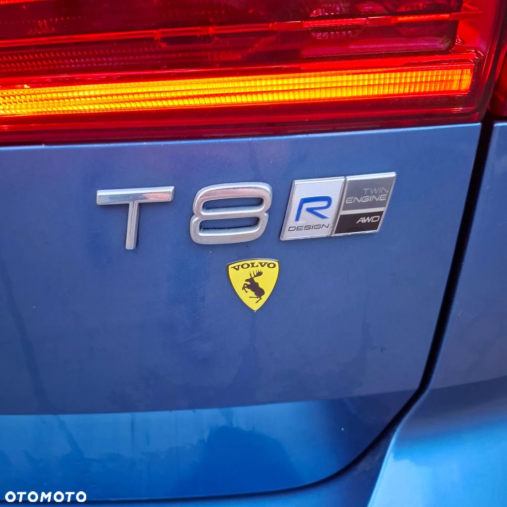 Volvo XC 60 T8 AWD Plug-In Hybrid R-Design - 20