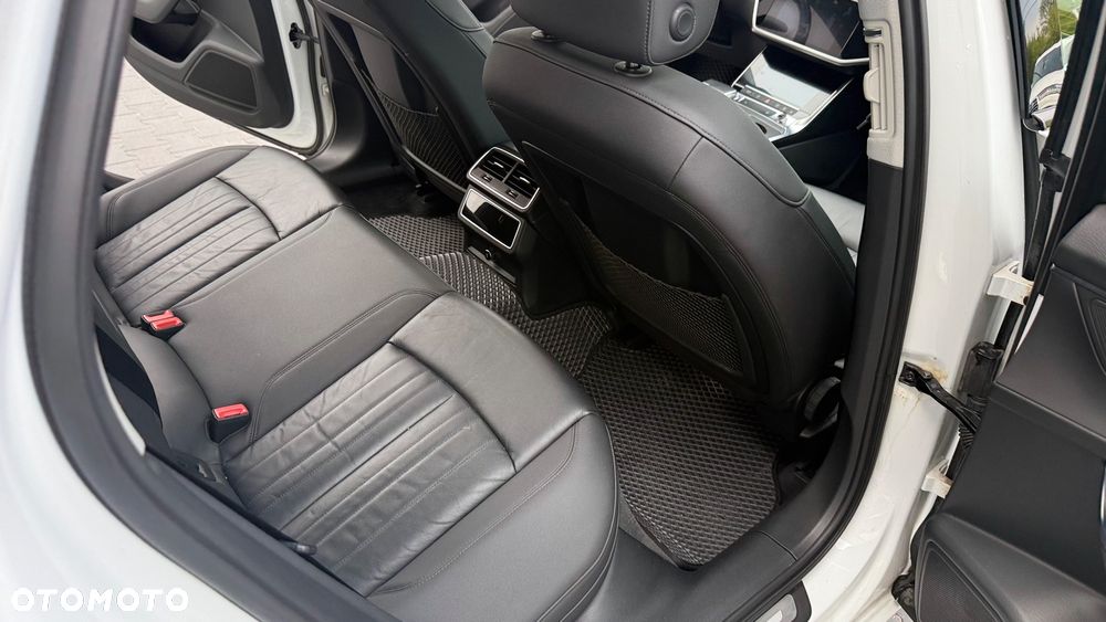 Audi A6 Avant - 17