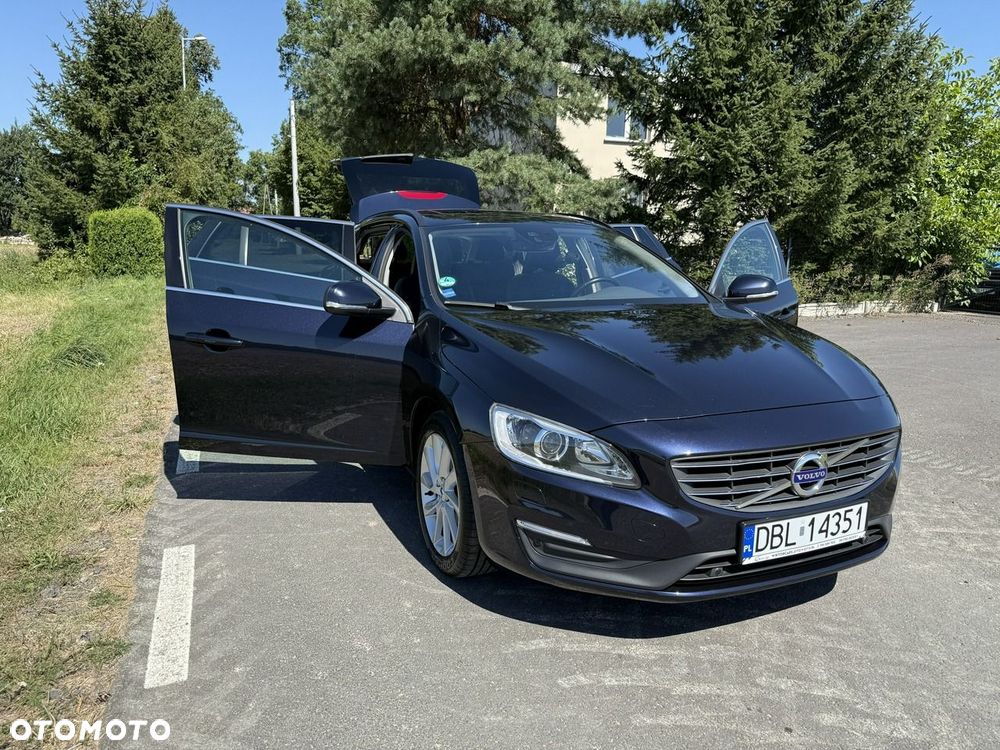 Volvo V60 T3 Geartronic Momentum - 34