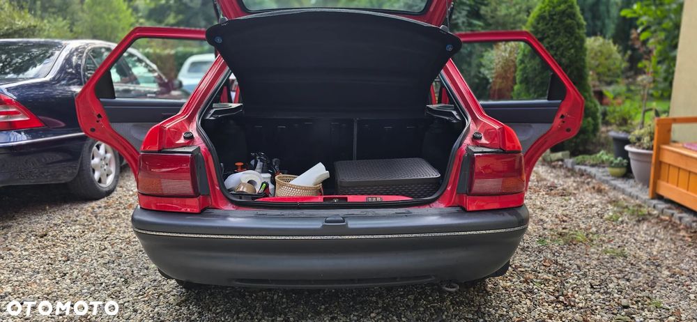 Ford Escort 1.3 CL - 10