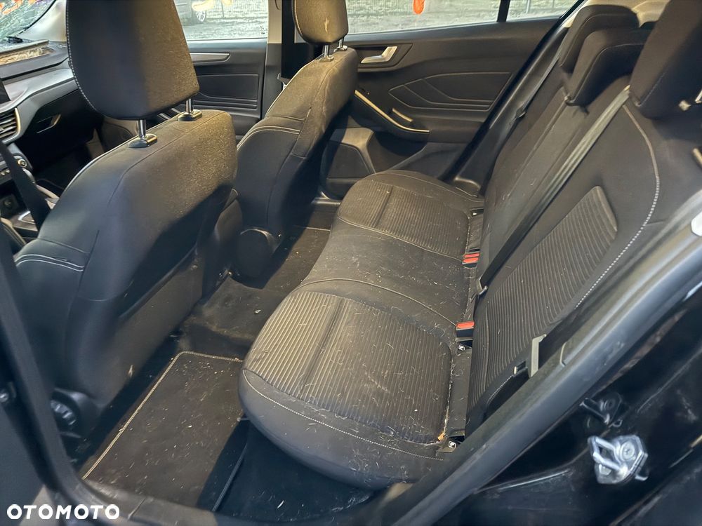 Ford Focus 1.0 EcoBoost Hybrid ACTIVE X - 24