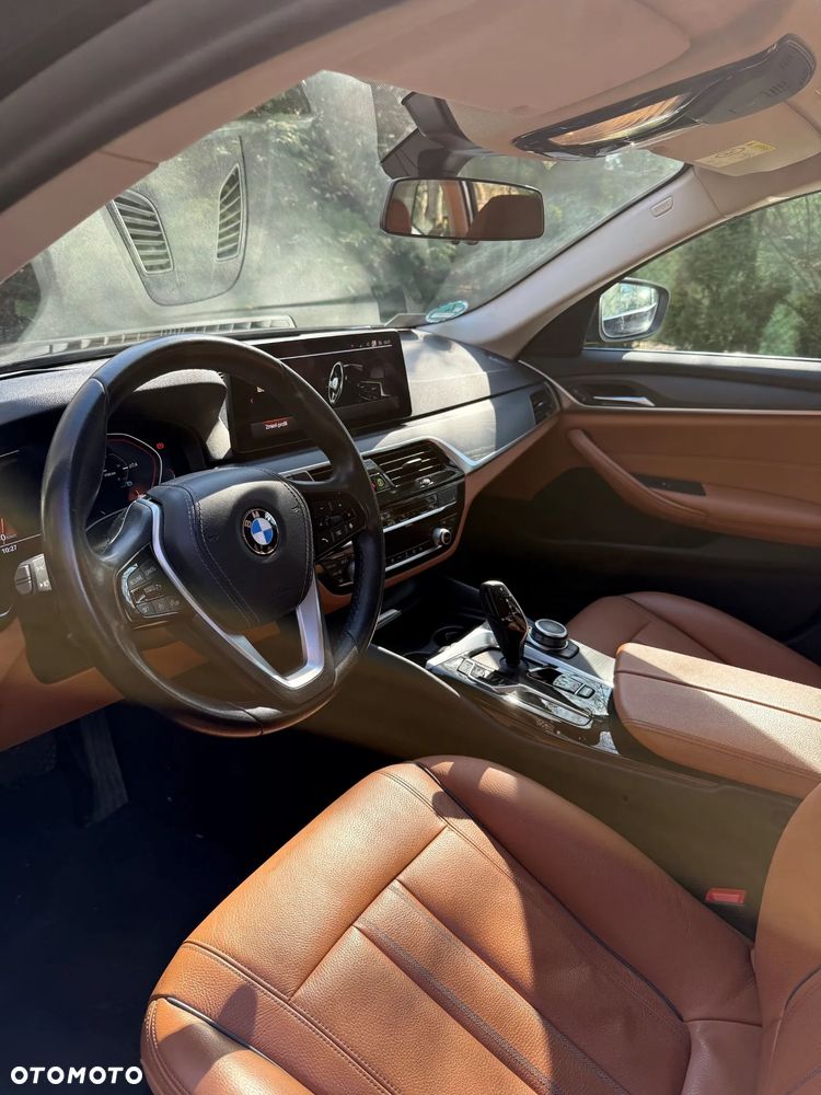 BMW Seria 5 530d xDrive mHEV Luxury Line - 9