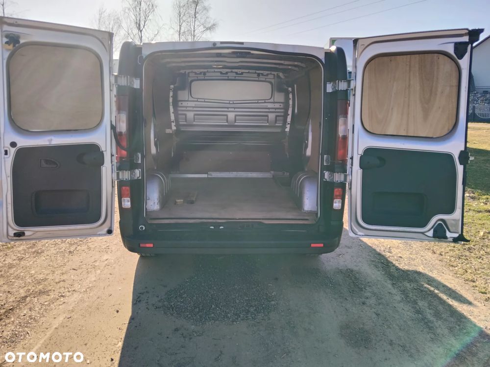 Opel Vivaro - 11