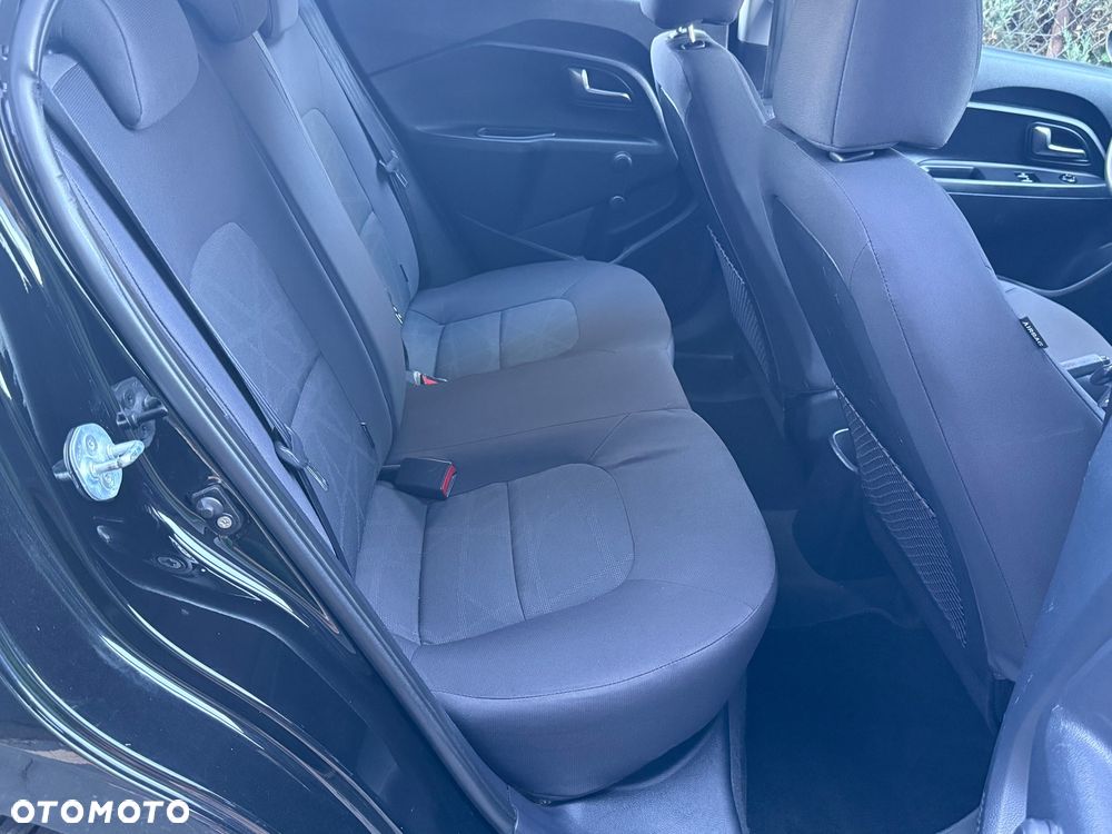 Kia Rio 1.2 Attract - 26