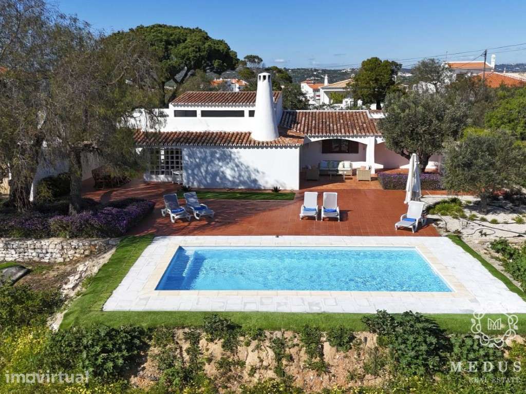 Moradia Térrea T5 com Piscina - Arquitetura Intemporal no Algarve - Grande imagem: 5/30
