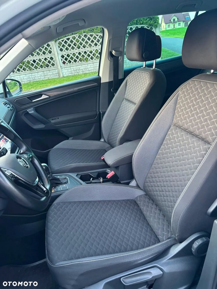 Volkswagen Tiguan - 12