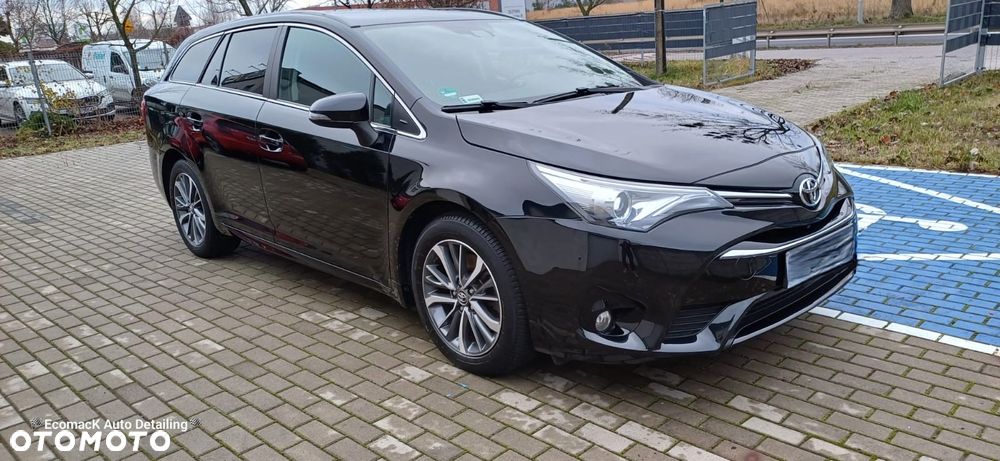 Toyota Avensis 2.0 D-4D Premium - 1